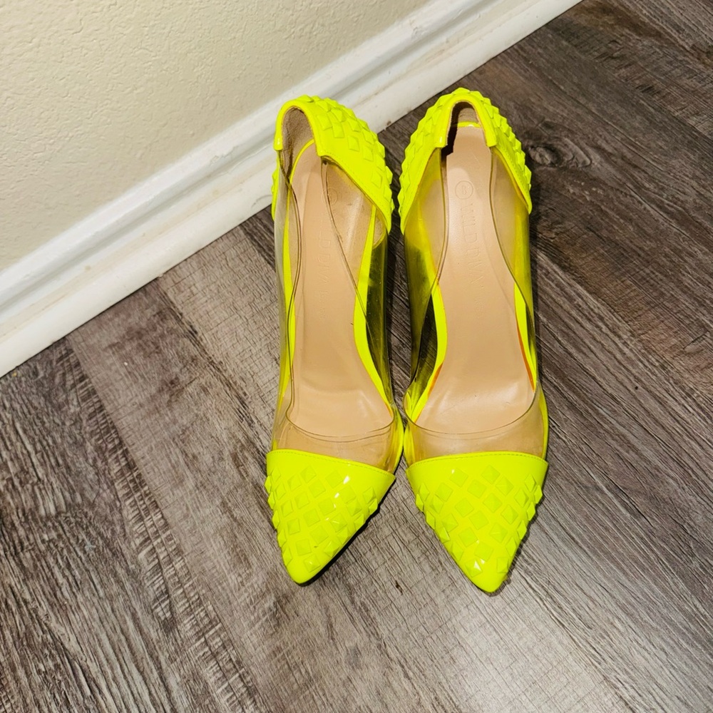 Sexy looking heel